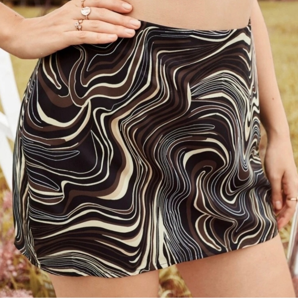 ☀️2/$10 Shein miniskirt, brown marbled pattern, size XL/12